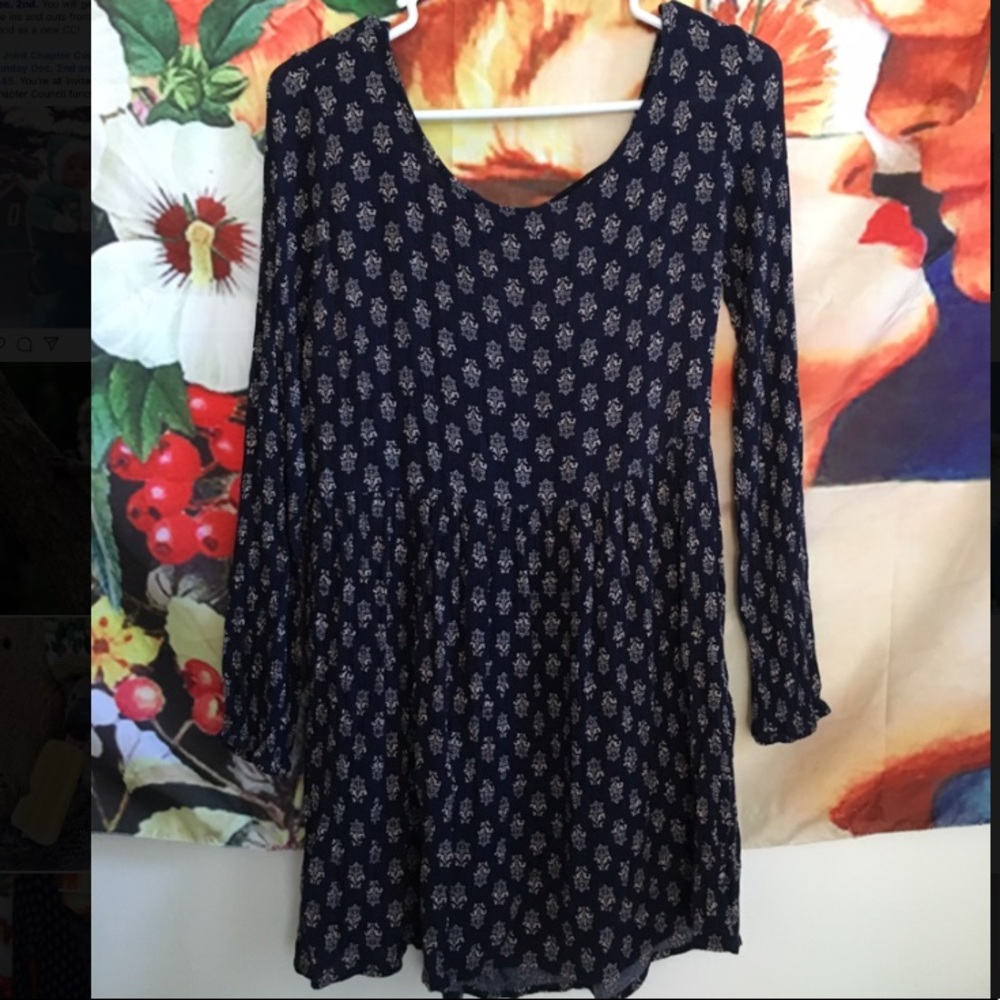 ⭐️F21 backless smock dress - Picture 2 of 4